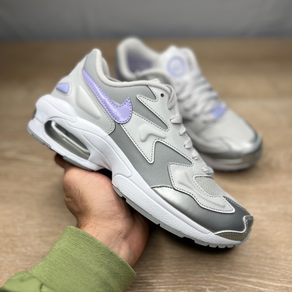 Nike Air Max 2 Light SE - Picture 2 of 7